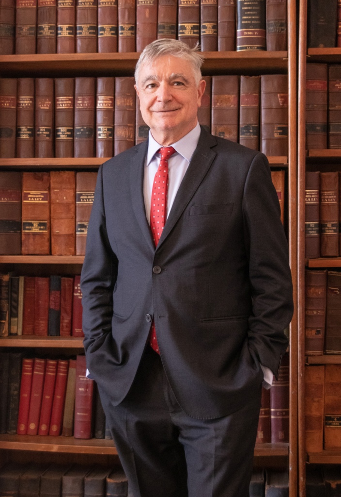 Dr Dario Vezzaro