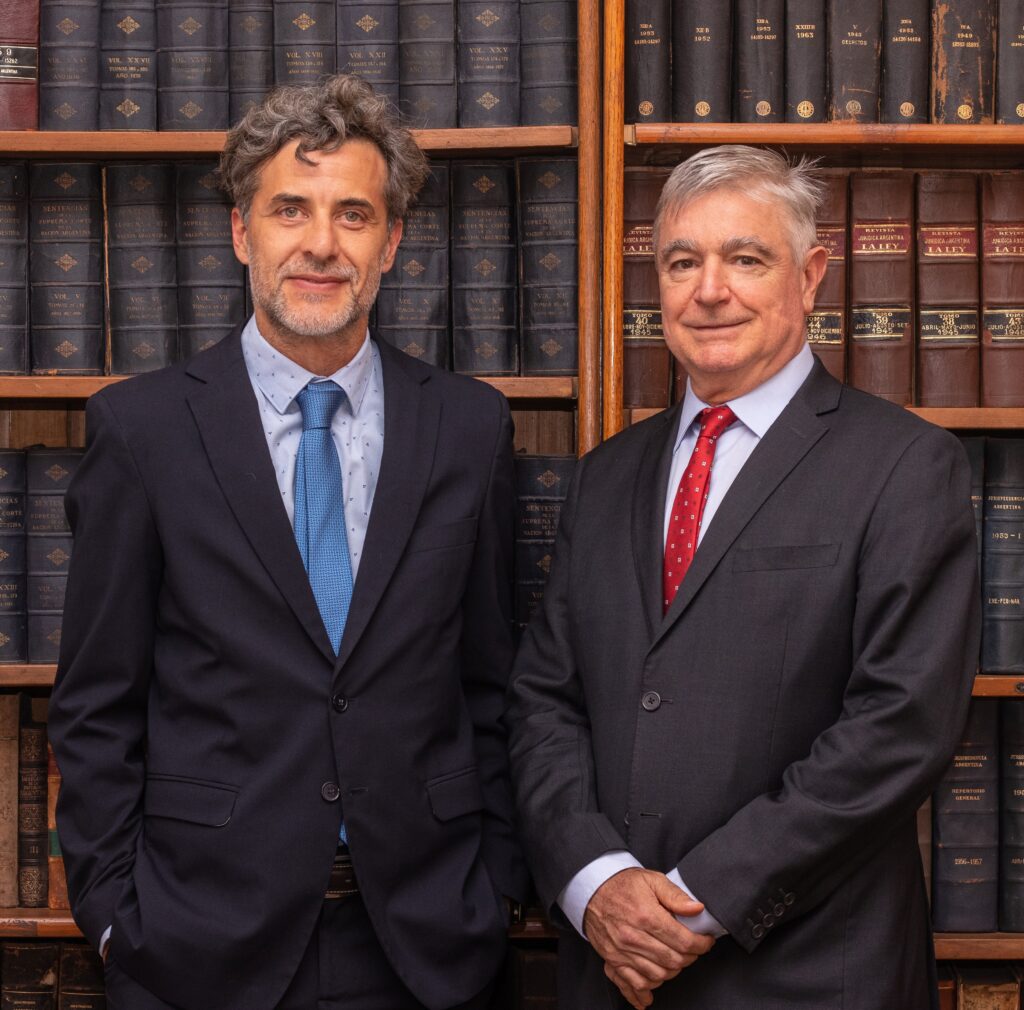 Dr. Manuel Calderón Mayner y Dr. Darío Vezzaro